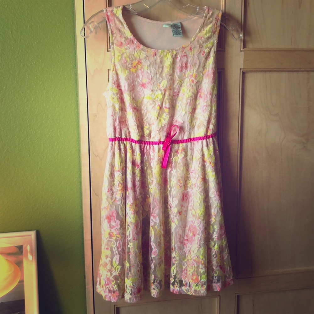 Lacey Floral Summer Dress 👗